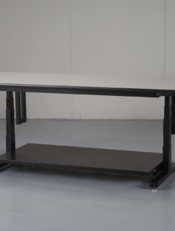 Calstone DL6 table